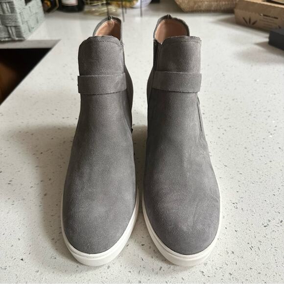 Linea Paolo Gray Suede Wedge Booties Size 11M - Picture 10 of 11